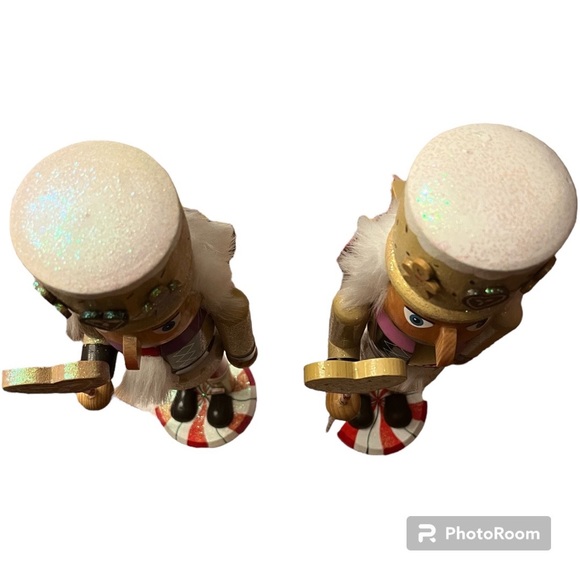15in Wood Nutcracker w/ Staff Peppermint Candy Base Glitter & Gingerbread Man x2 - Picture 7 of 11